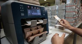Bankacılık sektörünün mevduatı 27,6 trilyon liraya yükseldi