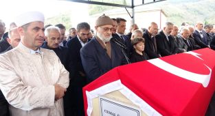 Eski AK Parti Giresun Milletvekili Öztürk, Giresun'da son yolculuğuna uğurlandı