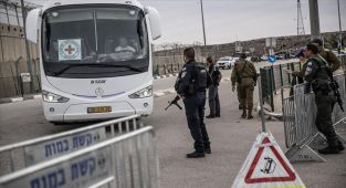 Filistinli kurumlar: İsrail hapishanelerinde esirlere sistematik işkence ve aç bırakma uygulanıyor
