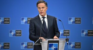 Rutte: Ukrayna'nın NATO'ya katılımı konusunda oydaşma yok