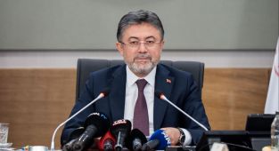 Bakan Yumaklı: Devletimiz tüm imkanlarıyla sahada