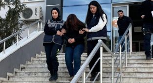 Bebeğe şiddet uygulayan hemşire tutuklandı