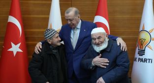 Cumhurbaşkanı Erdoğan, Düzce'den gelen vatandaşlarla görüştü
