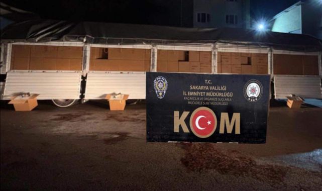 Durdurulan tırda 8 milyon kaçak makaron yakalandı