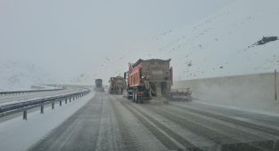 ErzincanSivas kara yolu ulaşıma açıldı