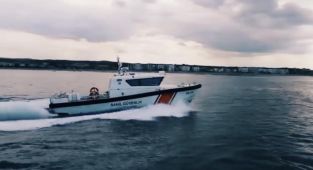 Gemide fenalaşan vatandaşı Sahil Güvenlik ekipleri tahliye etti