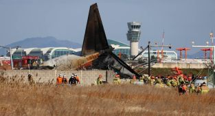 Güney Kore'de 179 kişinin öldüğü Jeju Air faciasında yolcuların kurtulma ihtimali olabilirmiş