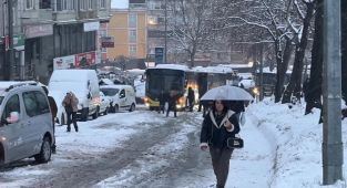 İstanbul'da kar yağışı etkisini artırdı