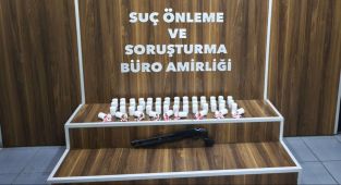 İzmir'de bir evde 2 bin 550 uyuşturucu hap ele geçirildi