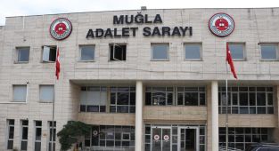 Kendisini polis olarak tanıttığı kadının 2 milyon lirasını dolandırdı