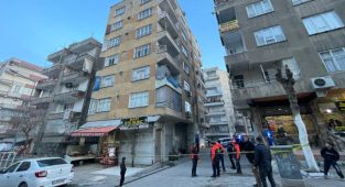 Şanlıurfa'da 6 katlı bina tedbiren boşaltıldı
