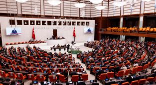 TBMM'de yılın ilk mesaisi yoğun gündemle başlıyor