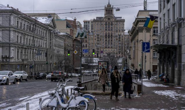 Ukrayna'da başkent Kiev'in de olduğu birçok şehirde elektrik kesintileri yaşanıyor