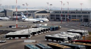 ABD ordusuna ait yakıt ikmal uçakları, İsrail'in Ben Gurion Havalimanı'na indi
