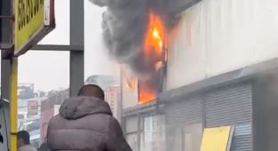 Başakşehir'de sanayi sitesinde yangın