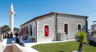 Hatay'da yeniden inşa edilen Fatikli Camii ibadete açıldı