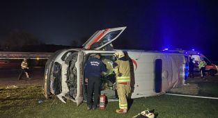 Manisada otomobille ambulans çarpıştı: 5 yaralı