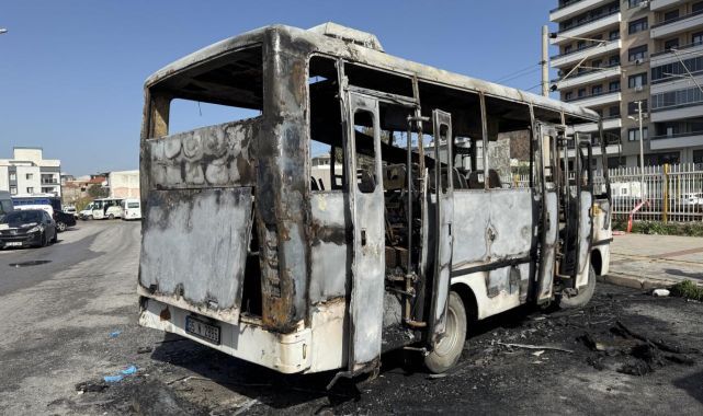 Park halindeki midibüste yangın faciası: 16 yaşındaki çocuk öldü