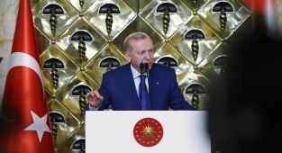 Cumhurbaşkanı Erdoğan: Hakkın, hakikatin, nerede olursa olsun insanı yaşatmanın tarafındayız