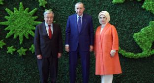 Cumhurbaşkanı Erdoğan ile BM Genel Sekreteri Guterres sergi gezdi