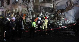 İran'dan yapılan misillemede İsrail'de 33 kişi yaralandı