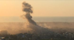 İşgalci İsrail, Beyrut'taki Dahiye bölgesine hava saldırıları düzenledi