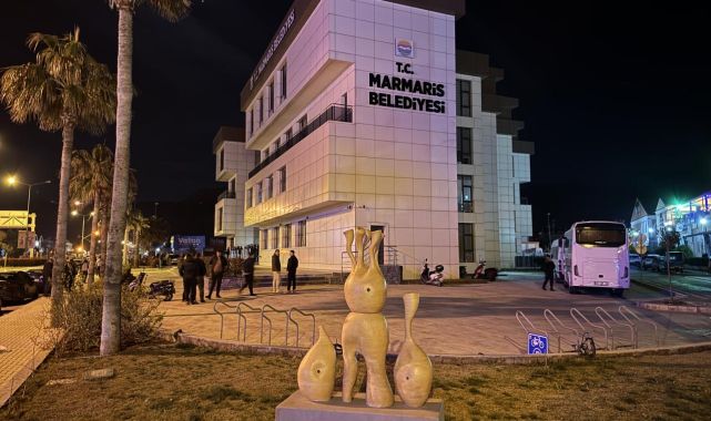 Marmaris'te belediyeye rüşvet soruşturması: 3 kişi gözaltına alındı
