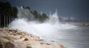 Meteoroloji'den Akdeniz için kuvvetli fırtına uyarısı