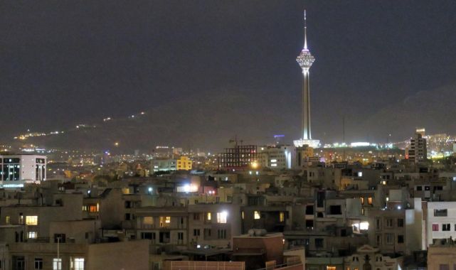 Tahran'da patlama sesleri