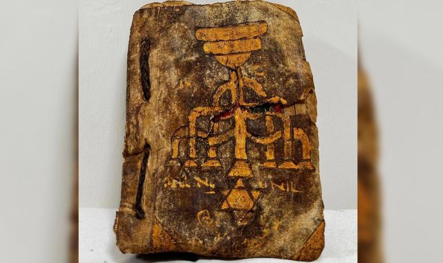 Tarihi Tevrat'ı satmaya çalışırken yakalandı