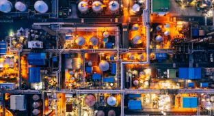 BP'nin karı, petrol fiyatlarındaki yükselişin etkisiyle yılın ilk çeyreğinde yaklaşık yüzde 130 arttı