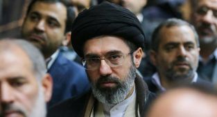 İran lideri Hamaney: İran donanması düşmanlarına yeni yenilgilerin acısını tattırmaya hazır