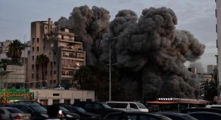 İşgalci İsrail ordusu, son 24 saatte Lübnan'ın güneyinde 200 noktaya saldırı düzenledi