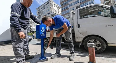 İzmir'de duraklara 3 binin üzerinde çöp kovası