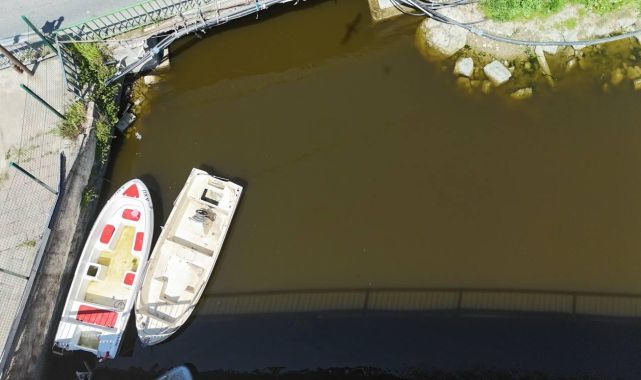 Menekşe Deresi'nin rengi değişti