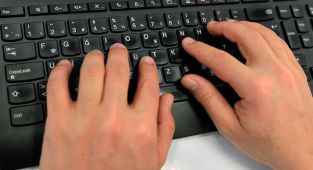 Meta yapay zeka eğitimi için çalışanlarının klavye ve fare hareketlerini takip edecek