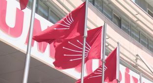 CHP İstanbul İl Yönetimi'nin görevden uzaklaştırılmasına yönelik dava ertelendi