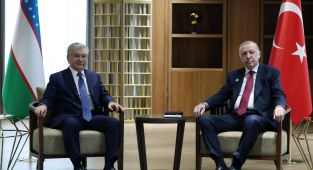 Cumhurbaşkanı Erdoğan, Özbekistan Cumhurbaşkanı Mirziyoyev ile görüştü