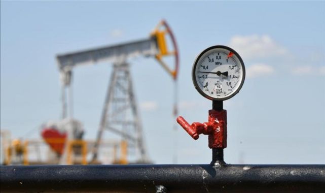 Petrol fiyatları yönünü yeniden yukarı çevirdi