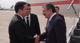 Cumhurbaşkanı Yardımcısı Yılmaz, Türkmenistan'da