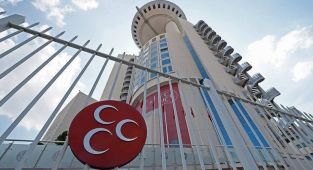 MHP Çeşme İlçe Başkanlığına Galip Uluçam yeniden seçildi