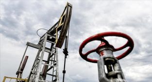 Petrol fiyatları jeopolitik yumuşama ile sert düştü