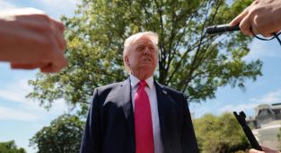 Trump: NATO Zirvesi'ne Erdoğan'a duyduğum saygıdan gidiyorum