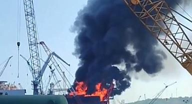İzmir’de yakıt tankerinde korkutan yangın
