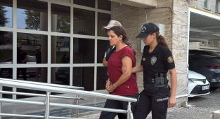 FETÖ'cü terörist Burkay Karatepe'nin ablası adliyede