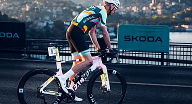Bisiklet efsanesi Chris Froome İstanbul'da iki kıta arasında pedalladı