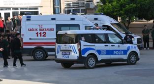 Manisa'da okulun yakınındaki saldırıyla ilgili 2 mülkiye başmüfettişi ve 2 polis başmüfettişi görevlendirildi